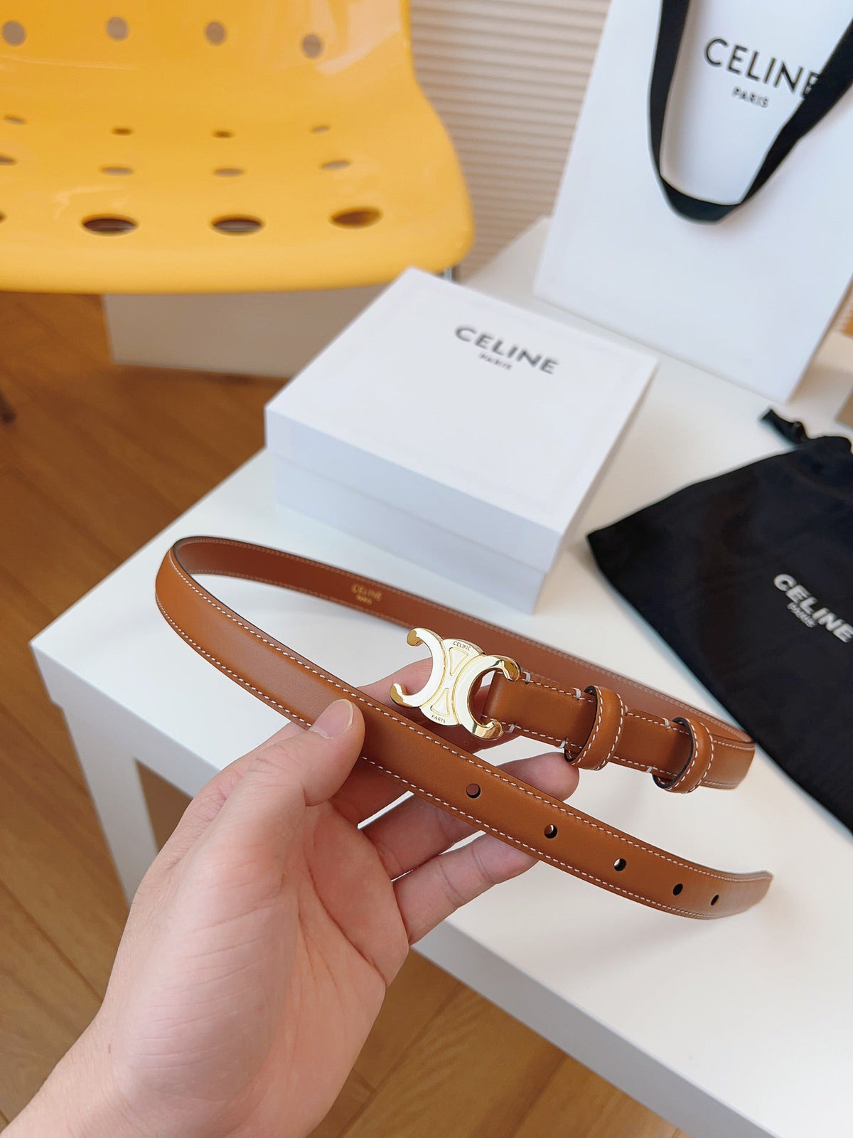 CELINE 25S TRIOMPHE BELT 18MM IN DARK CARAMEL CALFSKIN GOLD HARDWARE 580706