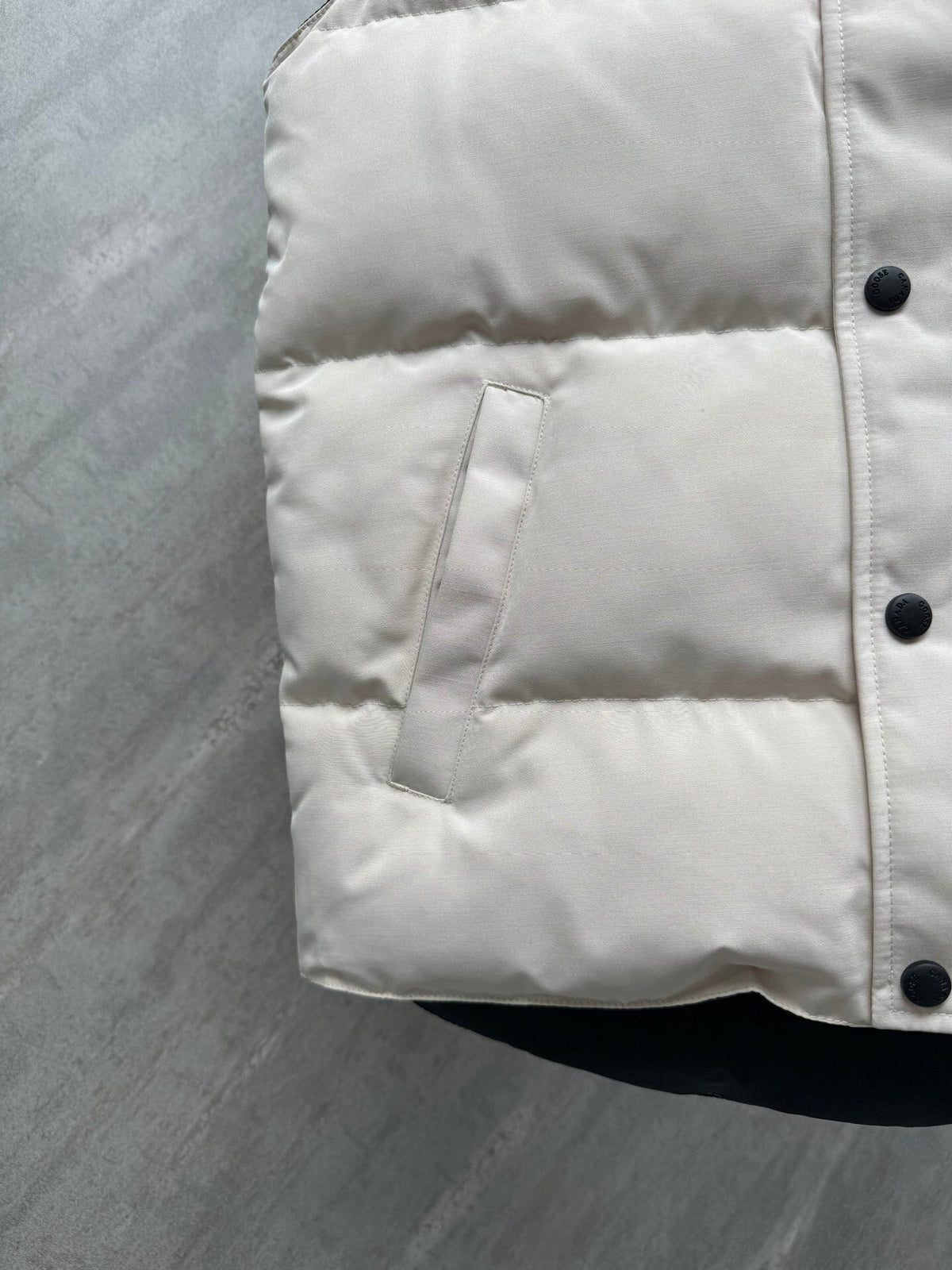 Canada Goose Cream Freestyle Crew Down Vest