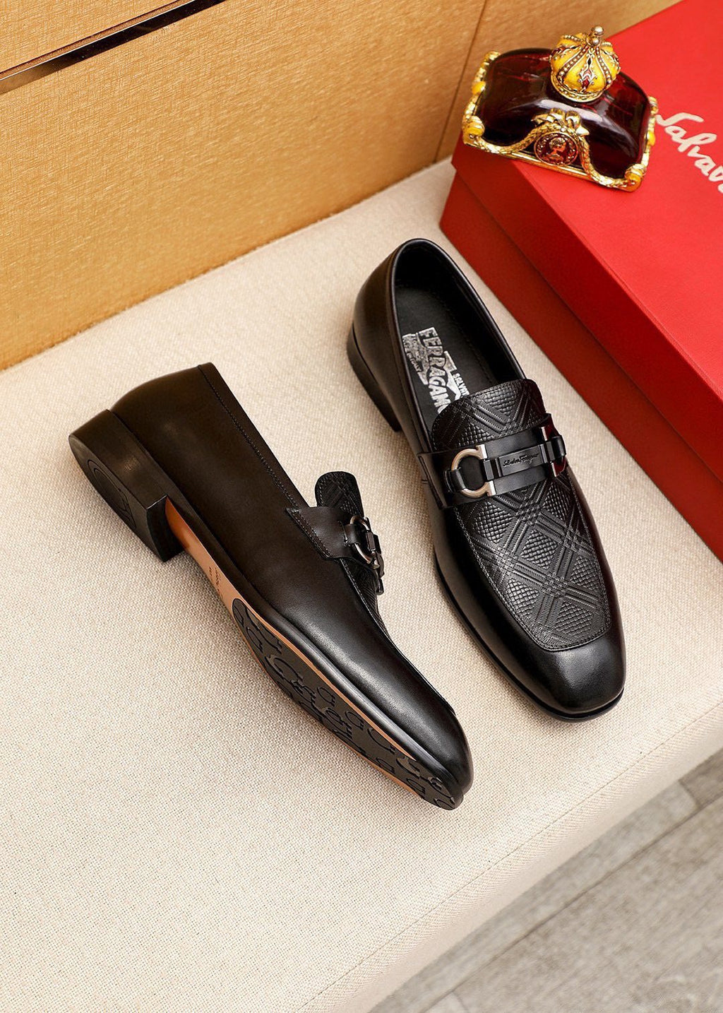 Ferragamo Men's Black Embossed Buckle Loafers - Rubber Sole