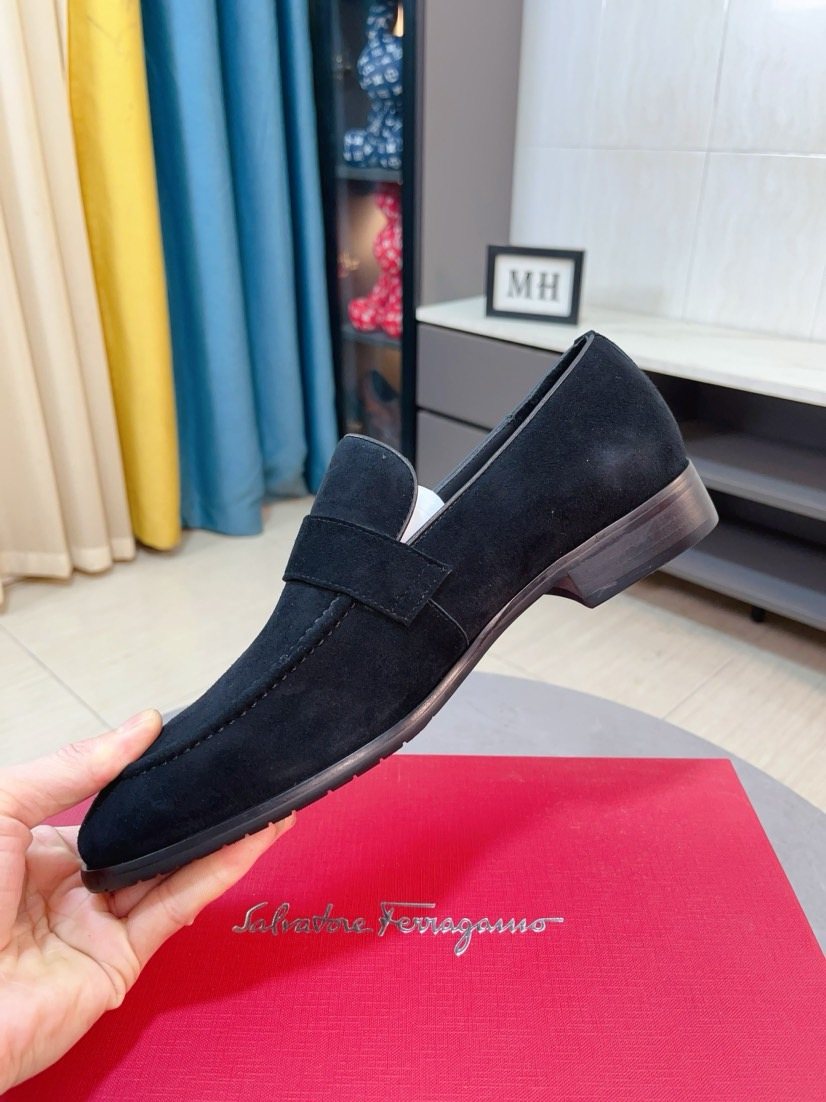 Salvatore Ferragamo Gold-Buckle Loafers