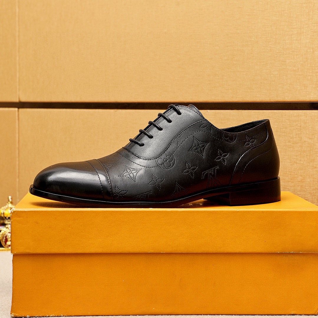 Louis Vuitton Men's Black Embossed Lace-Up Dress Shoes